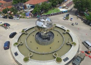 Tugu Bola Dunia Jadi Spot Baru Swafoto