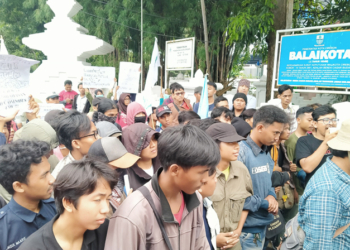 Mahasiswa-Buruh Tolak Omnibus Law