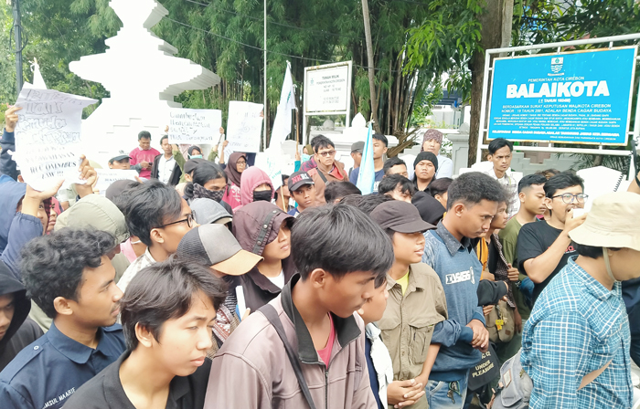 Mahasiswa-Buruh Tolak Omnibus Law
