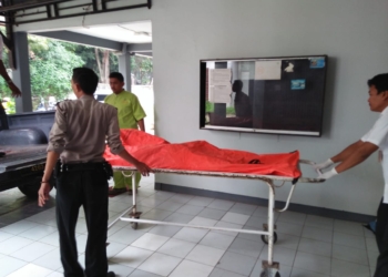 Pengendara Sepeda Angin Tewas Diserempet Truk Fuso