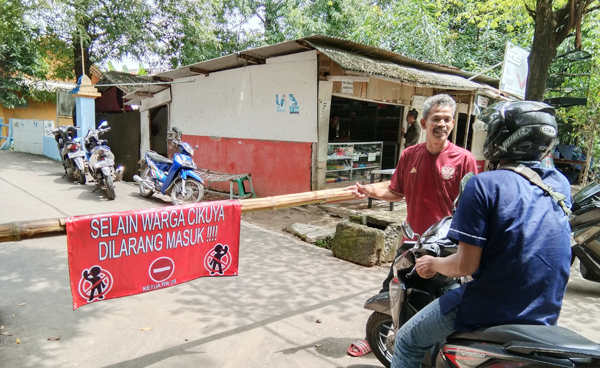 CIKUYA Tutup Pintu Masuk