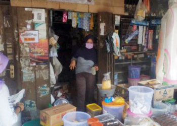 Pedagang di Pasar Celancang