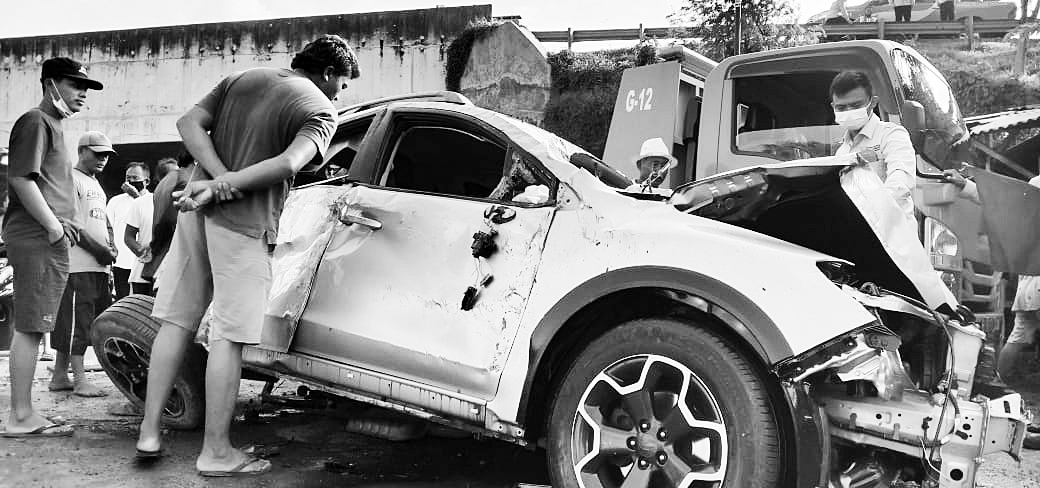 Ditabrak dari Belakang, Mobil Terjun dari Tol Cipali