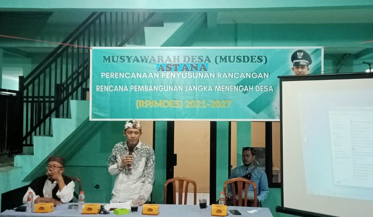 Kuwu Astana Lantik RT-RW Periode 2022-2027