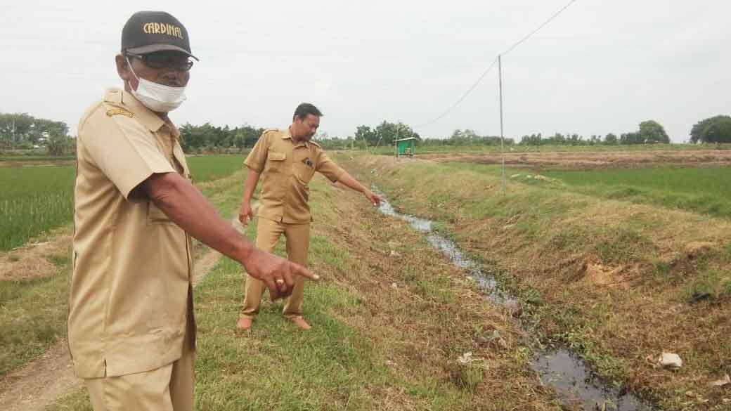 Perangkat Desa Slendra Dilantik