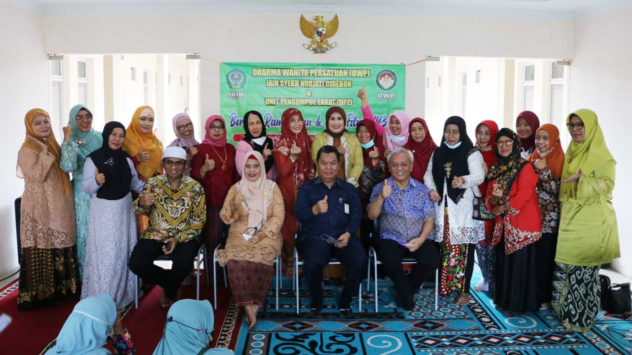 DWP IAIN Cirebon Bagikan 310 Paket Sembako