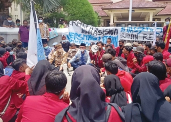 Hari Ini, Mahasiswa Kembali Turun ke Jalan, Lakukan Demonstrasi Bersama BEM SI Serentak se-Indonesia