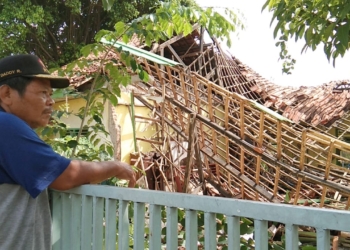 Tiga Ruang Laboratorium IPA SMPN 1 Kaliwedi Ambruk
