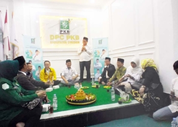 Ketua DPC PKB Kabupaten Cirebon, Raden Hasan Basori memberikan sambutan saat peringatan Harlah PKB ke-24