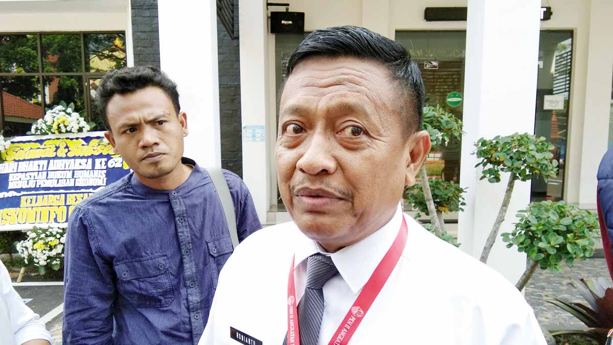 Kepala-Dinas-Pendidikan-Kabupaten-Cirebon-Ronianto