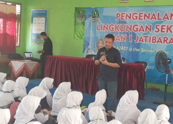 PWI Indramayu Ajak Siswa Baru Bijak Bersosial Media