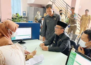 Bupati-Imron-Sidak-Kantor-Disdukcapil