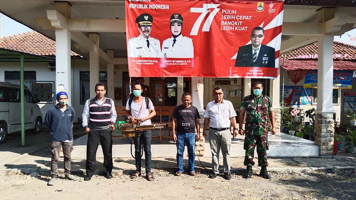 Kelurahan-Pasalakan-Lakukan-Fogging-Swadaya