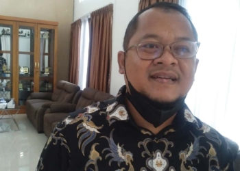 Ketua-Bawaslu-Kota-Cirebon-Joharudin