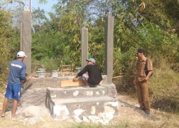 Pemdes-Tambelang-Bangun-Dua-Rumah-Pompa