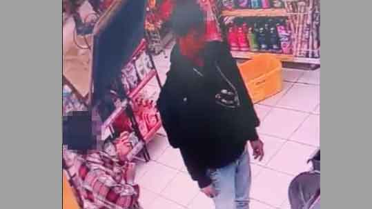 Terekam CCTV, Pria Banyumas Bawa Kabur Bocah Perempuan di Cirebon