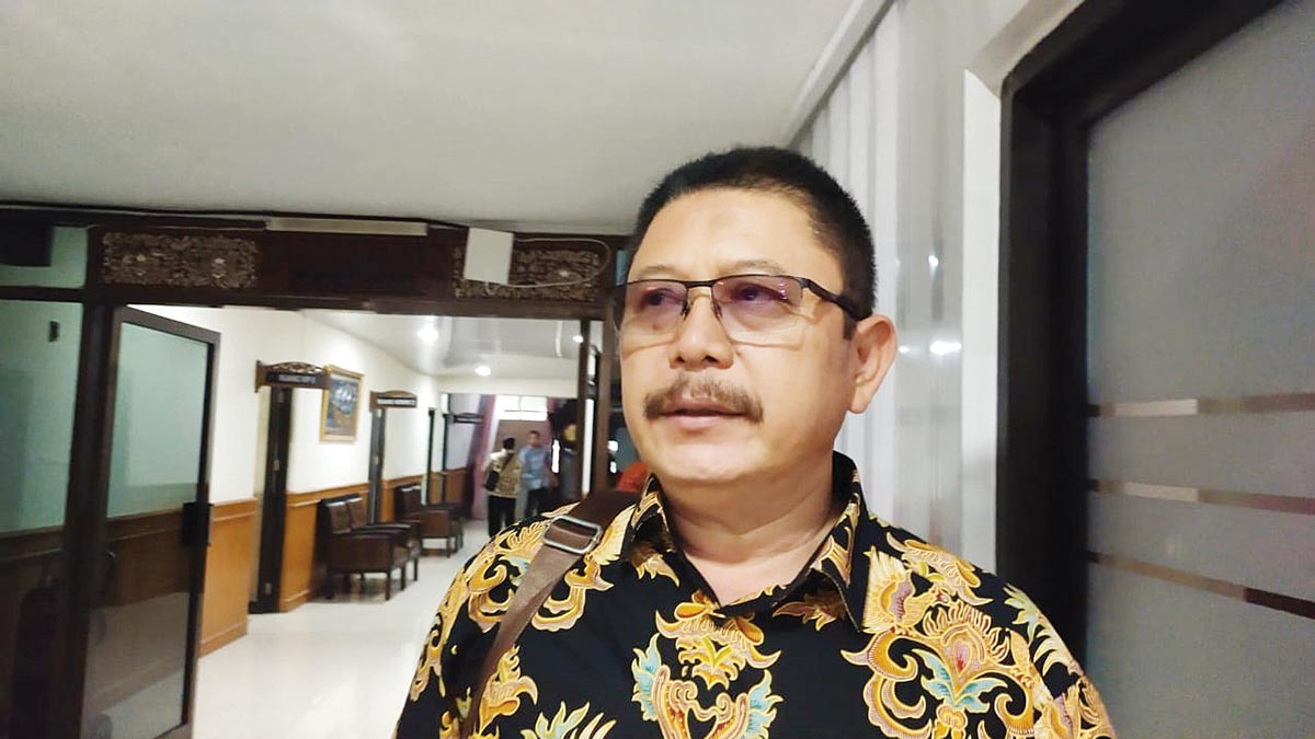 Banyak-Reklame-Politik