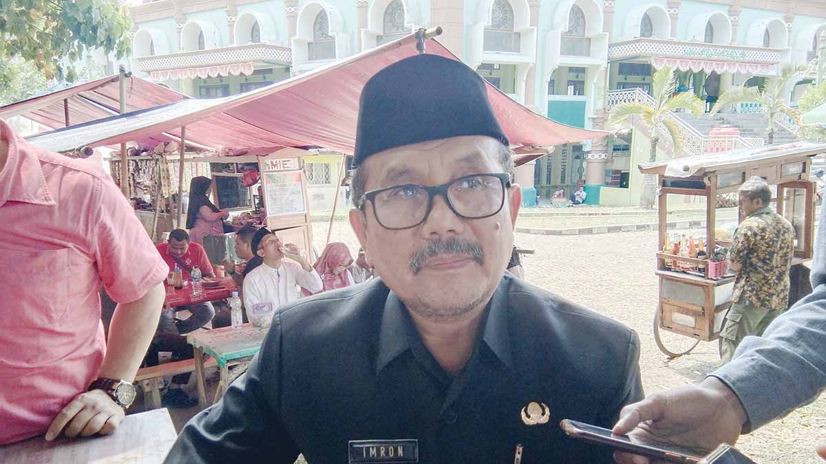 Bupati-Cirebon-Imron