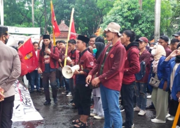 IMM-Tuntut-Pembatalan-Kenaikan-Harga-BBM