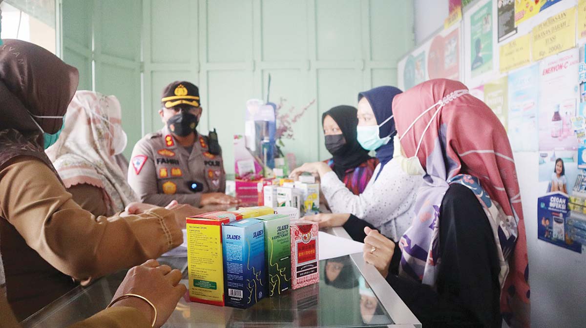 Dua-Apotek-Masih-Jual-Obat-Sirup