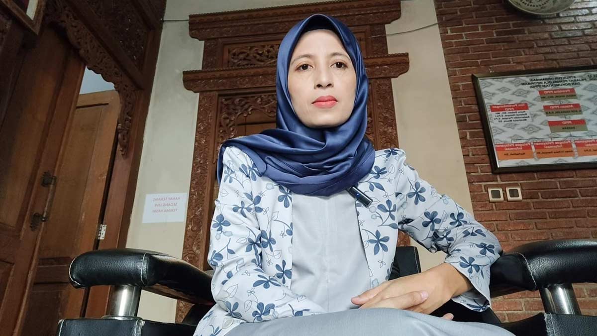 Kordinator-Divisi-SDM-Bawaslu-Kabupaten-Cirebon-sekaligus-Ketua-Pokja-Rekrutmen-Panwascam-Minkhatul-Maula