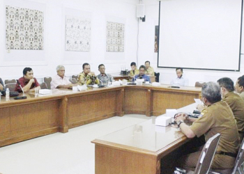 Rapat-kerja-antara-Komisi-II-DPRD-Kota-Cirebon-dengan-BPKPD