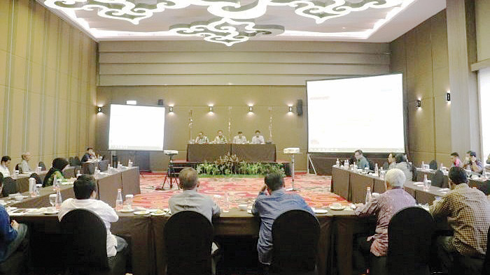 Rapat-kerja-antara-Komisi-II-DPRD-Kota-Cirebon