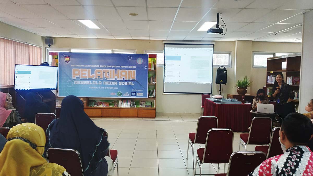 Sekolah-Swasta-Dilatih-Manfaatkan-Medsos