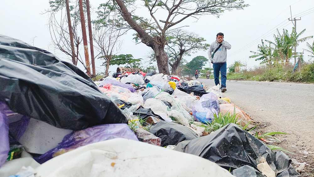 TPS Liar Arjawinangun-Panguragan Cirebon Dibiarkan Tanpa Penanganan