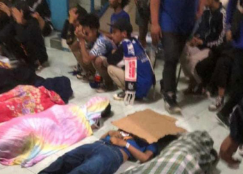Daftar Korban Kerusuhan Suporter Persebaya vs Arema Tadi Malam Bertambah Jadi 284 Orang, Meninggal 131, Hubungi Nomor Ini Jika Anggota Keluarga Belum Ditemukan