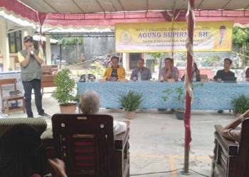 Minta-Dinormalisasi-Banyak-Rumah-Berdiri-di-Atas-Saluran-Air