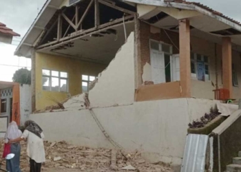 KISAH PILU! 3 Hari Tidur dengan Jasad Keluarga, Balita Selamat di Bawah Puing Rumah Ambruk AKibat Bencana Gempa Cianjur