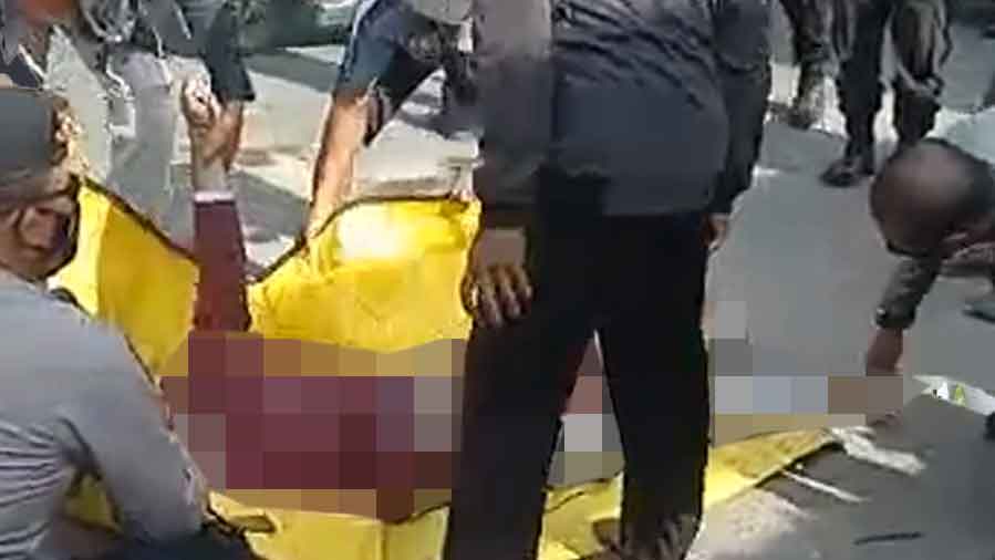 Kecelakaan di Cirebon, Gagal Nyalip dari Kiri, Pengendara Motor Honda Tewas Terlindas Truk