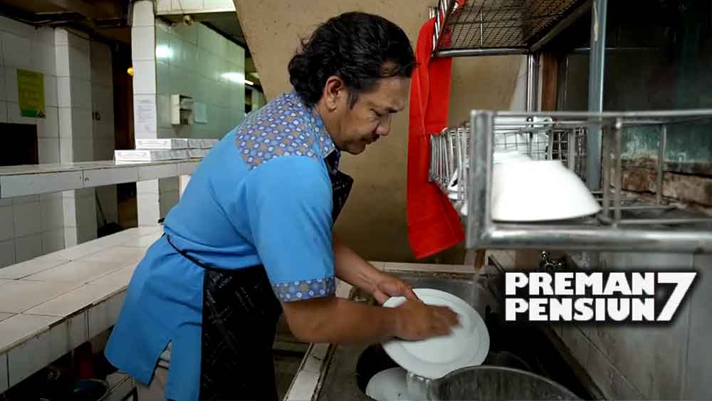 Dimana Kang Gobang Bekerja Sebagai Tukang Cuci Piring Akhirnya Terjawab di Preman Pensiun 7 Episode 30