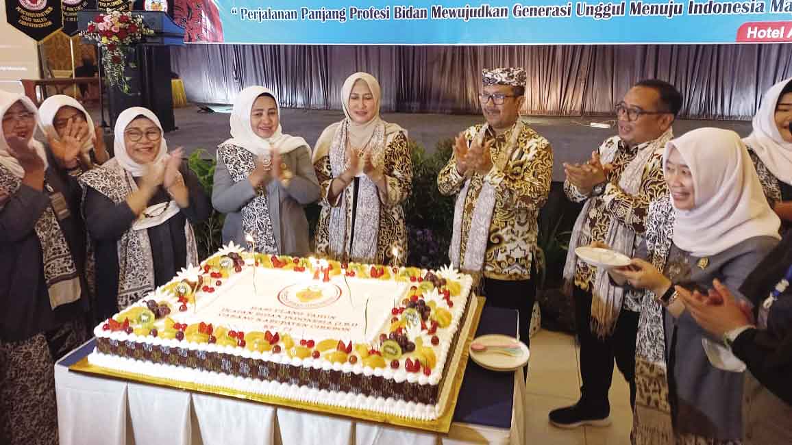 Bupati Taruh Harapan Besar pada Bidan, Jadi Pelopor Ibu Asuh Anak Penderita Stunting