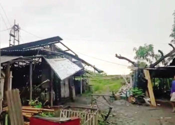 Losari Kidul Diterjang Puting Beliung, Puluhan Rumah Rusak