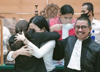 Nikita Mirzani Bebas, Menangis Histeris dan Ingin Segera Pulang