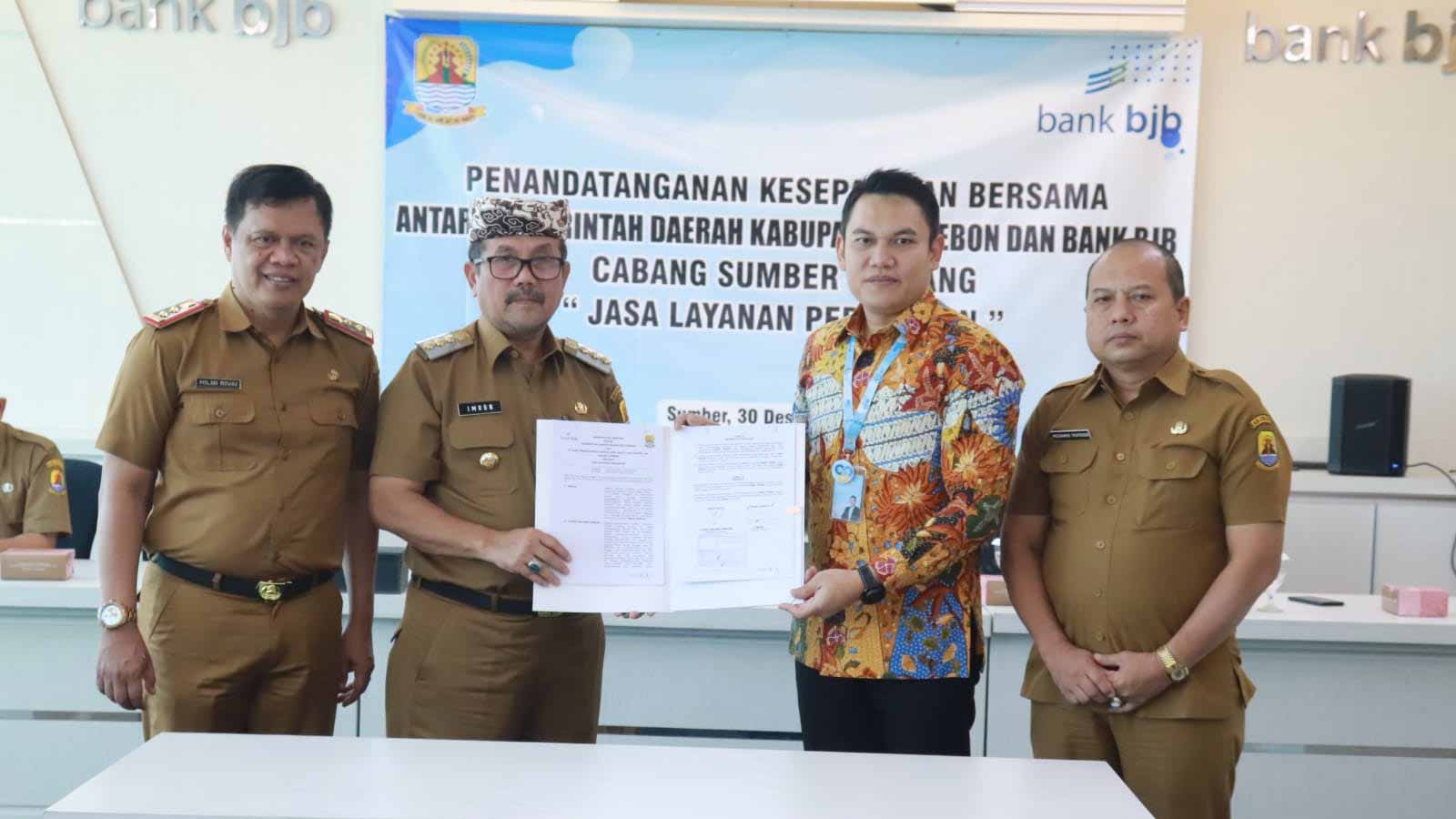 Pemkab Cirebon-Bank bjb Teken MoU Jasa Layanan