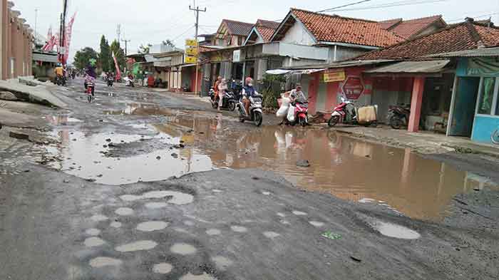 Kabar Gembira, Jalan Rusak di Kabupaten Cirebon Kewenangan Provinsi Bakal Diperbaiki Tahun 2023 Ini