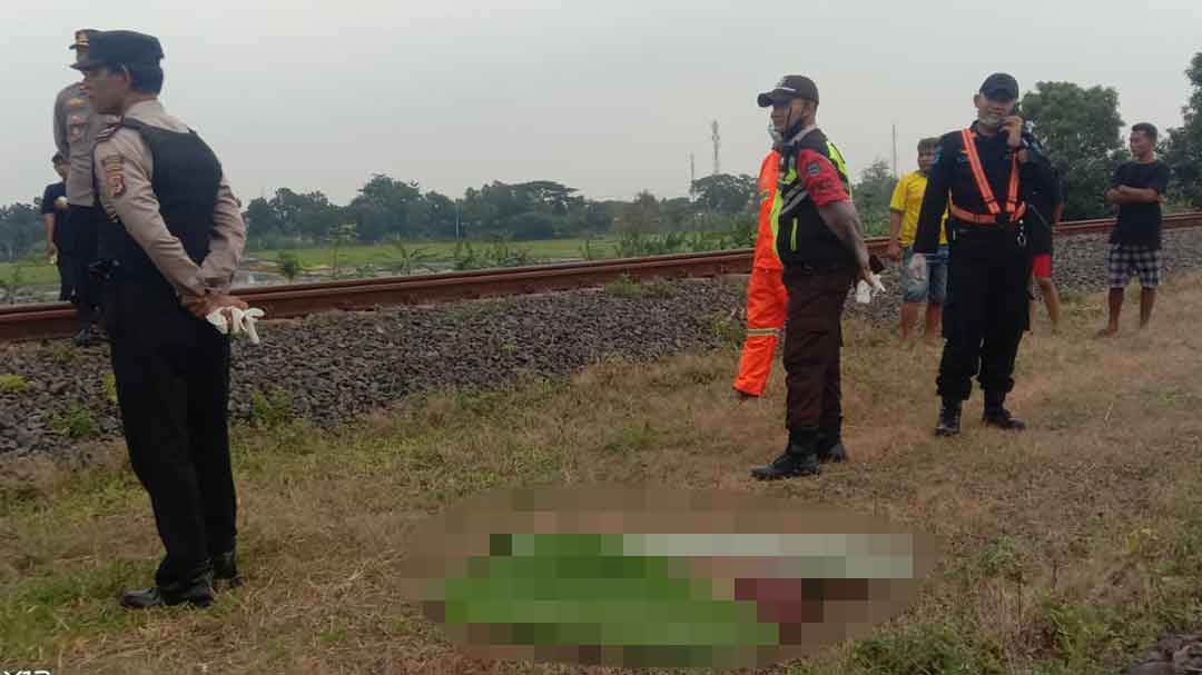 Kecelakaan di Cirebon, Pria Lansia Tewas Ketabrak Kereta Api di Arjawinangun
