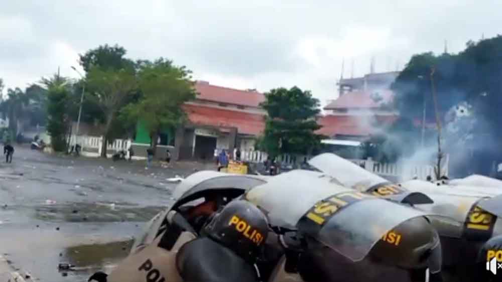 Ricuh Suporter di Laga Derby Jateng PSIS Semarang Kontra Persis Solo