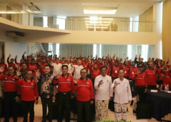 45 Relawan Kebakaran Dikukuhkan, Bantu Maksimalkan Pelayanan Dinas Pemadam Kebakaran dan Penyelamatan Kabupaten Cirebon