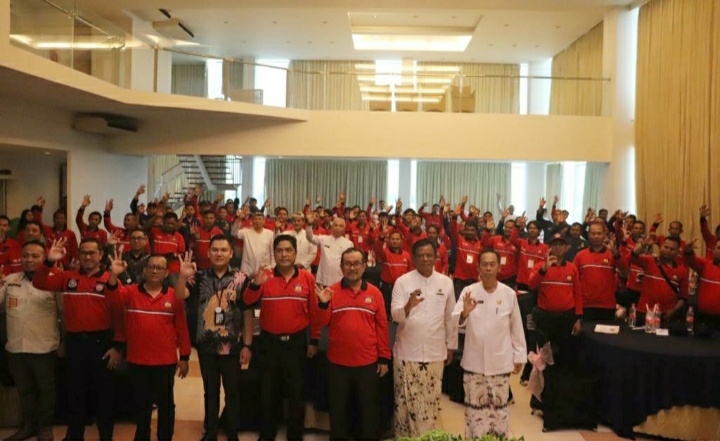 45 Relawan Kebakaran Dikukuhkan, Bantu Maksimalkan Pelayanan Dinas Pemadam Kebakaran dan Penyelamatan Kabupaten Cirebon