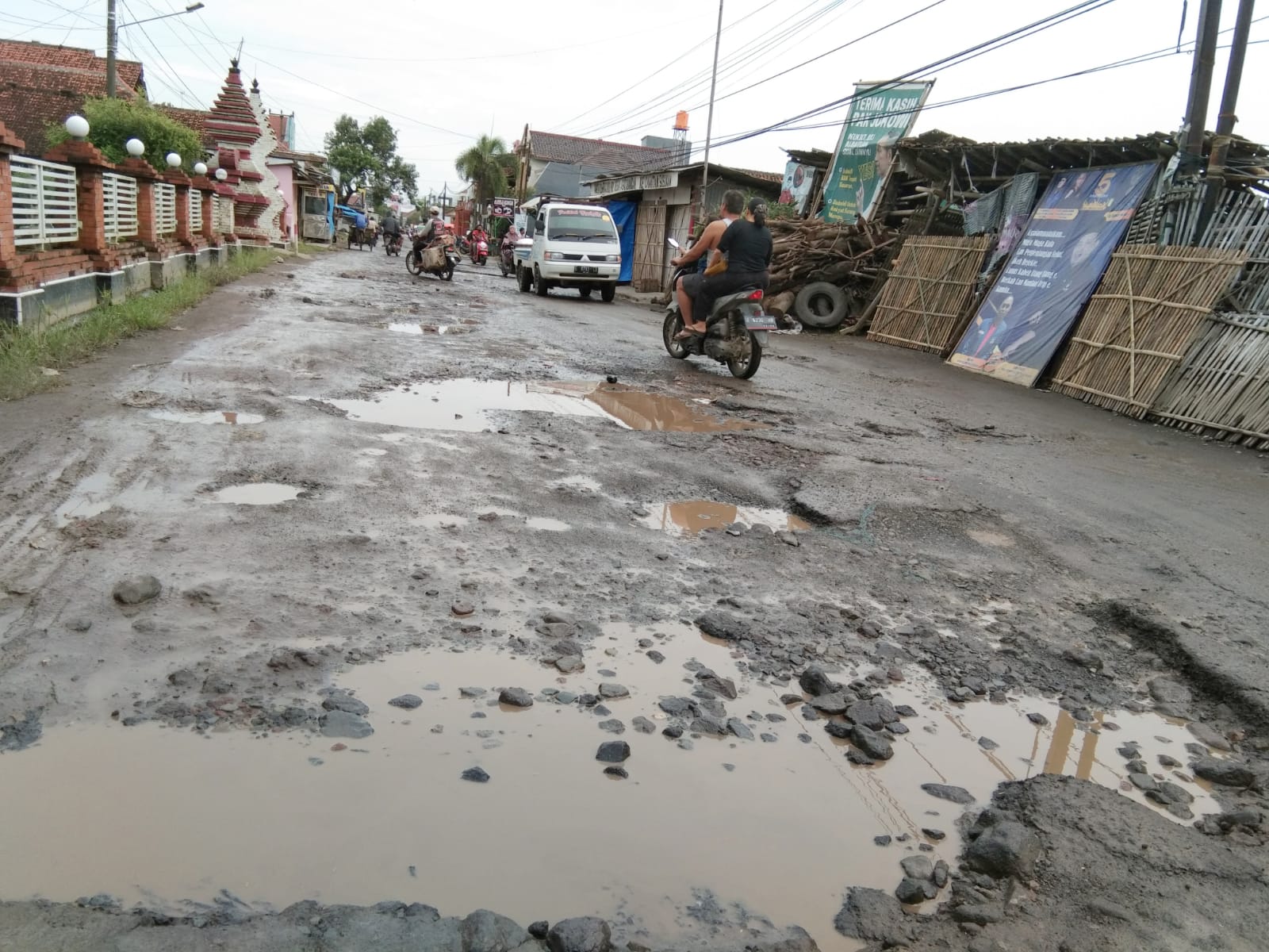Pemprov Jabar Diminta Segera Perbaiki Ruas Jalan Provinsi di Kabupaten Cirebon