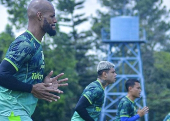 Persib Hanya Berpeluang Runner Up, Tak Mudah Bagi Maung Bandung, Persija Siap Menjegal, PSM Makassar Siapkan Pesta Juara Liga  1