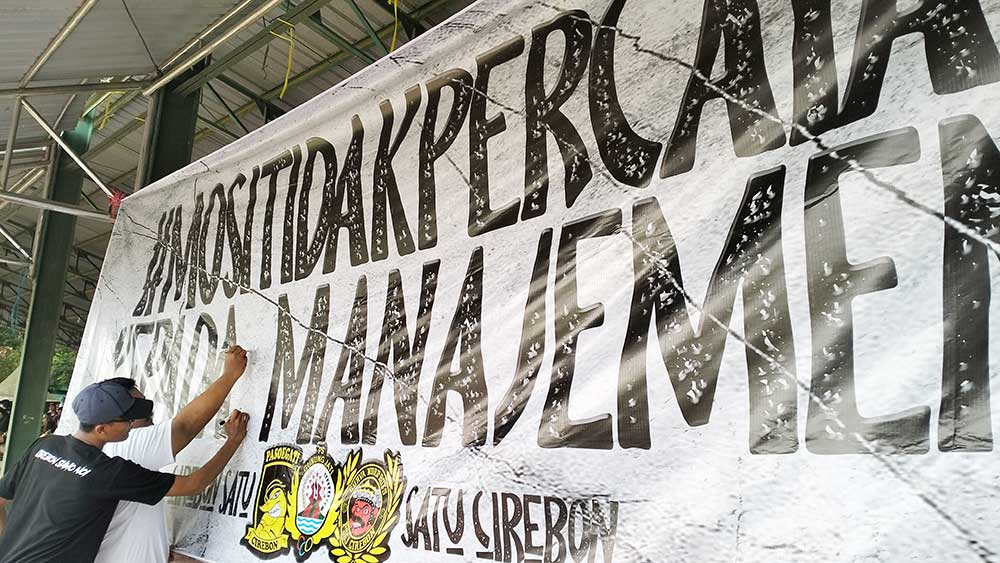 Miliki Hutang ke Pemain, 2 Kelompok Suporter PSGJ Buat Mosi Tidak Percaya Terhadap Manajemen