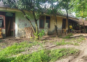 Kurang Diperhatikan, Kondisi Transmigran Pindahan dari Kalimantan ke Seuseupan Cirebon Memprihatinkan