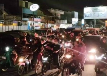 Jalan Pantura Cirebon – Indramayu Padat, Pemudik Sepeda Motor Mengular Belasan Kilometer