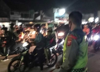 Kunjungan Wisata Selesai, Jalur Kuningan – Cirebon Ngejos