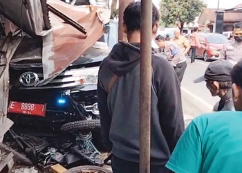 DITABRAK! Korban Tewas Kecelakaan Maut Mobil Bupati Kuningan Ternyata Pasangan Suami Istri, Satu Luka Berat